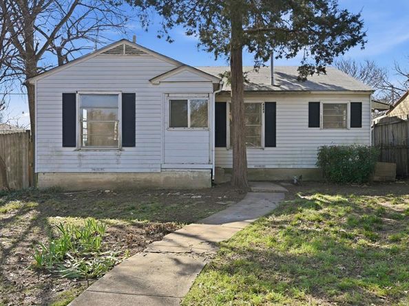 4242  Aero Drive , Dallas Texas 75209