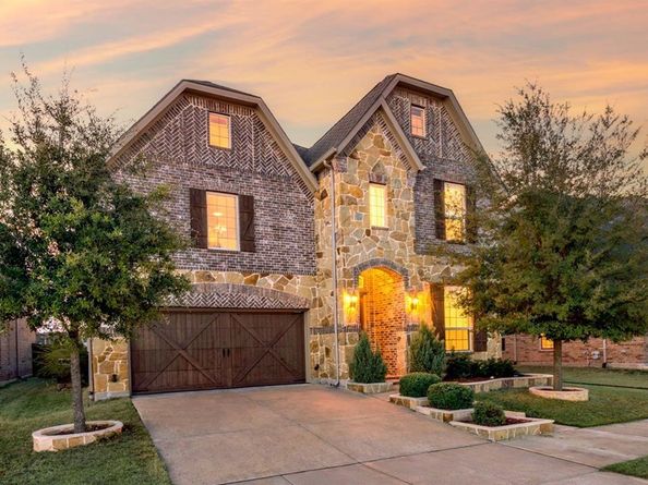 1015  Mountain Laurel Drive , Euless Texas 76039
