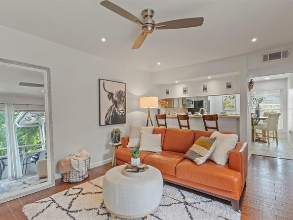 4347  Dickason Avenue  214, Dallas Texas 75219
