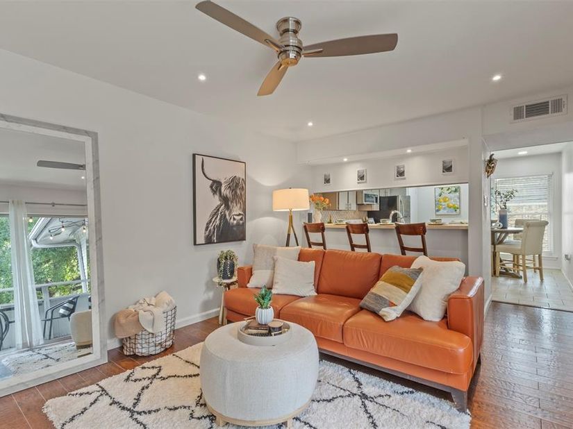 4347  Dickason Avenue  214, Dallas Texas 75219