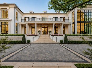 10010  Strait Lane 