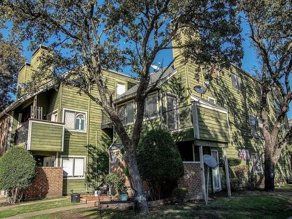 9833  Walnut Street  203, Dallas Texas 75243