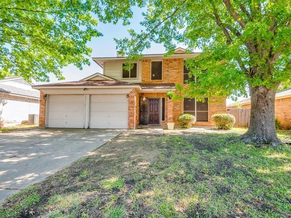 627  Lemon Drive , Arlington Texas 76018