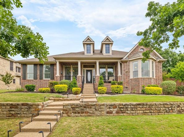 1229  Queen Peggy Lane , Lewisville Texas 75056