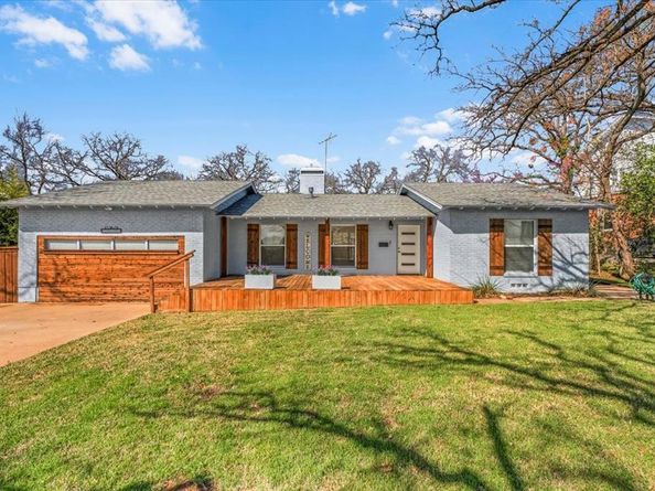 1313 W Sanford Street , Arlington Texas 76012