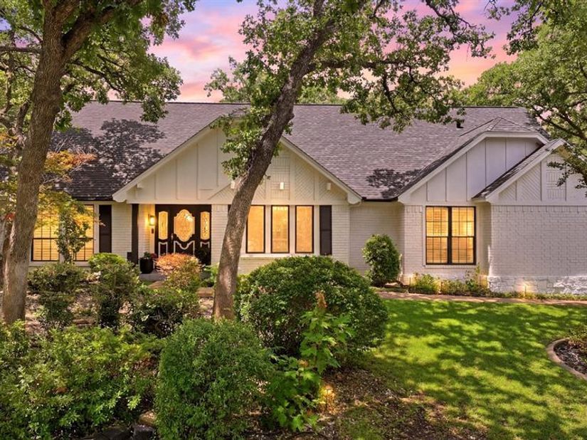 1809  Southpark Drive , Arlington Texas 76013