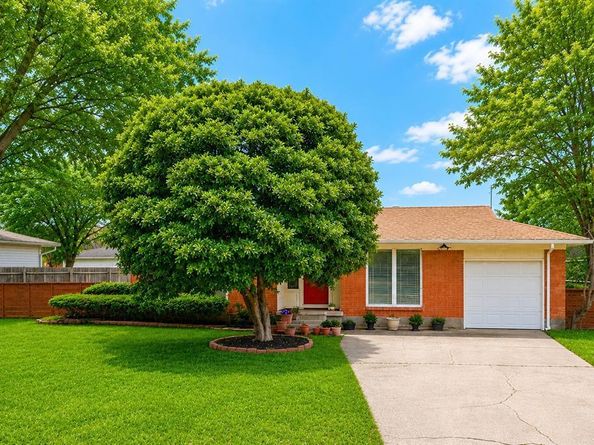 8938  Lockhaven Drive , Dallas Texas 75238