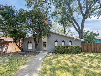 6210  Glenmoor Drive 