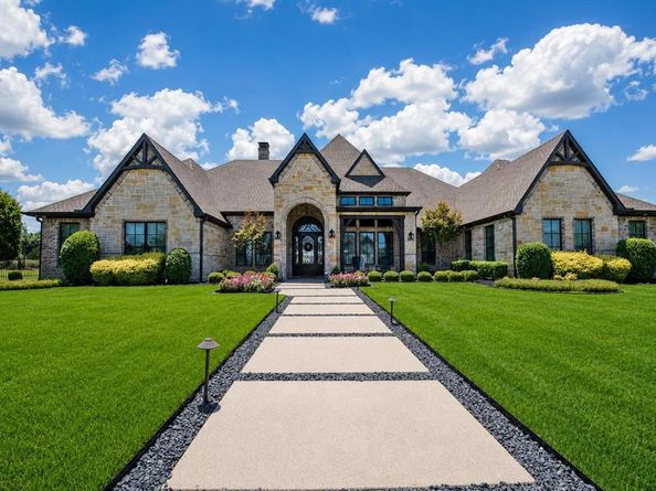 306  Renaissance Lane , Heath Texas 75032