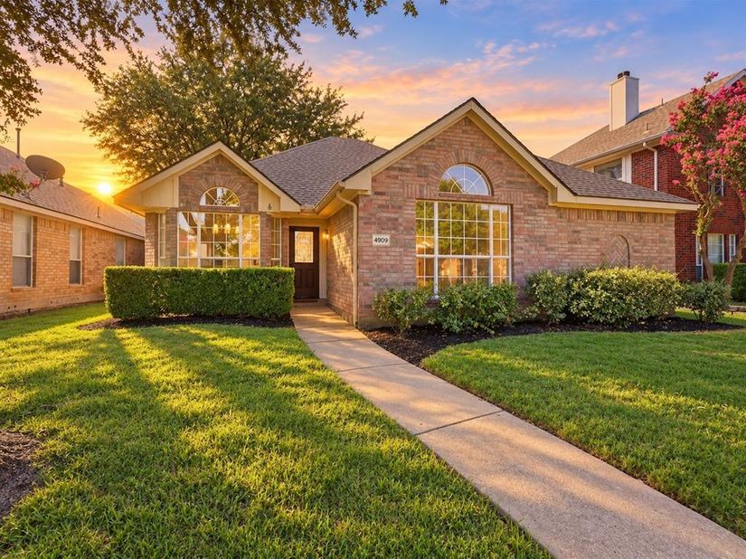 4909  Silverweed Drive , McKinney Texas 75070