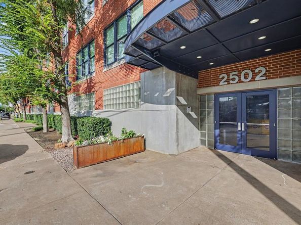 2502  Live Oak Street  338, Dallas Texas 75204