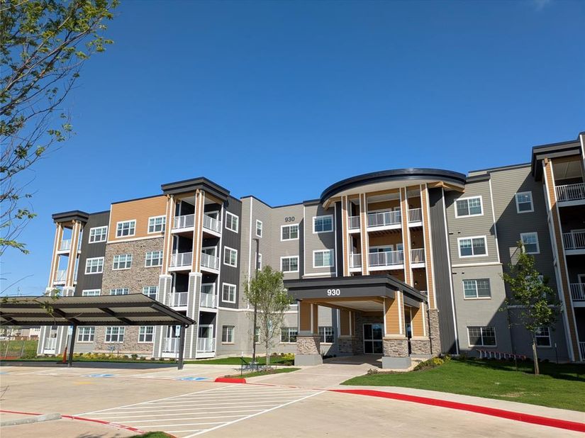 930  Stockton Drive  109, Allen Texas 75013