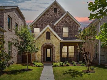 2669  Kings Canyon Mews 