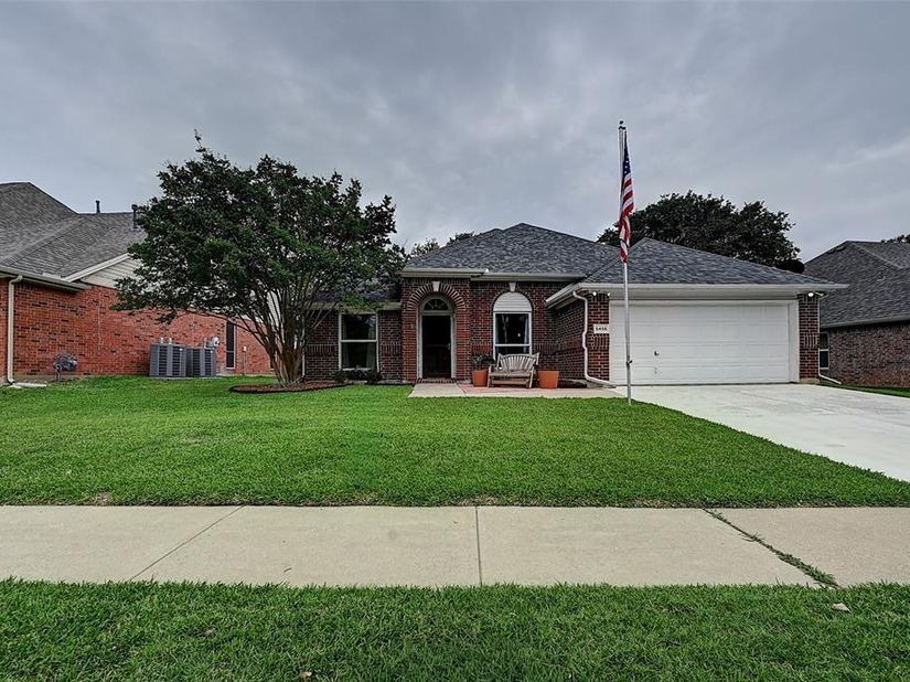 5456  Glen Canyon Road , Fort Worth Texas 76137