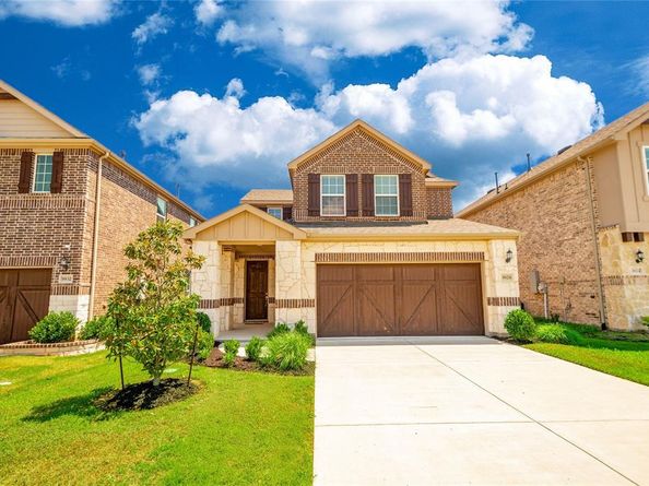 9828  Michael Irvin Street , Irving Texas 75063