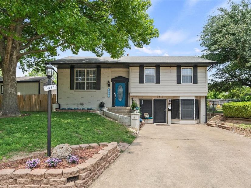 3411  Kenwood Way , Garland Texas 75041