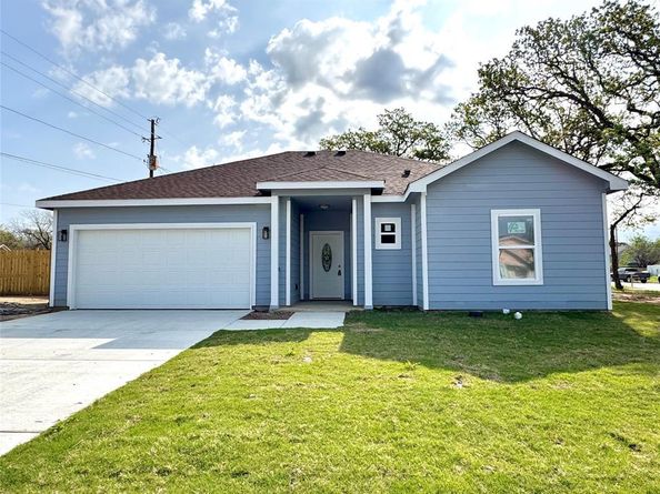 2010  Nantucket Village Drive , Dallas Texas 75217