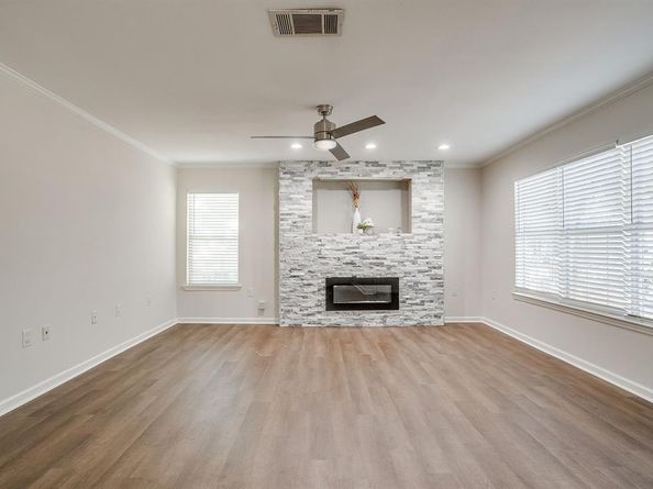 2725  Halbert Street , Fort Worth Texas 76112