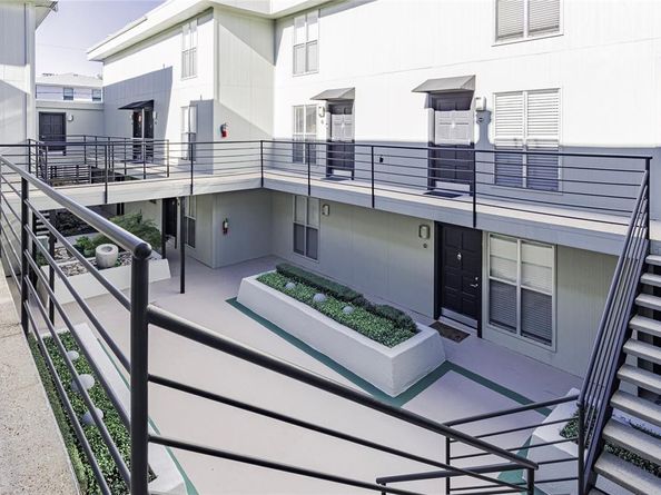 4211  Holland Avenue  208, Dallas Texas 75219