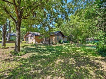 620 W College Street 