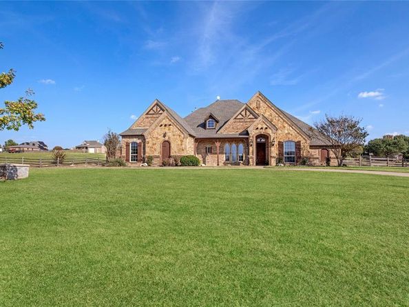 12040  Erin Lane , Fort Worth Texas 76179