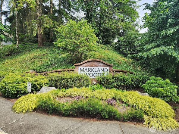 23301 Cedar Way U102, Mountlake Terrace WA 98043