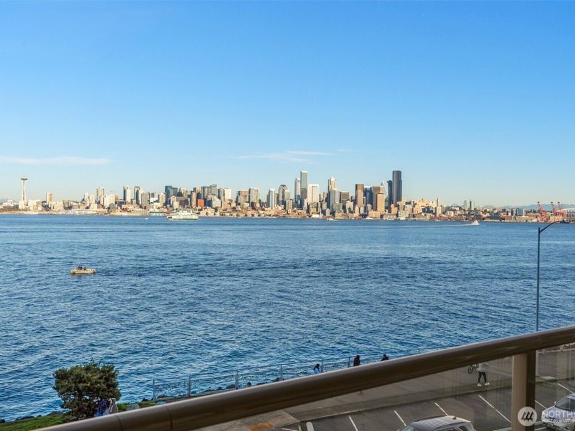 1005 Harbor Avenue SW 400, Seattle WA 98116