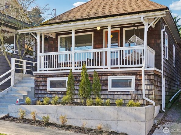 1113 33rd Avenue S, Seattle WA 98144