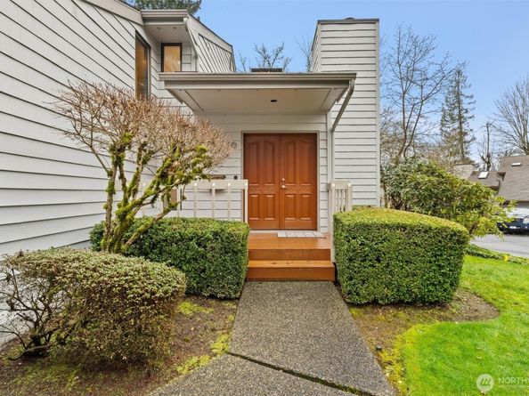 10 143rd Avenue SE, Bellevue WA 98007