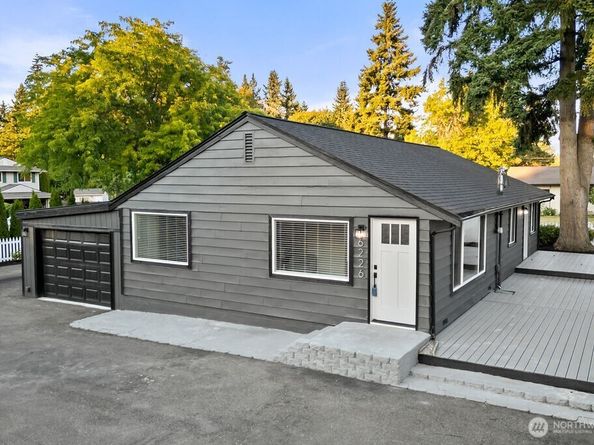 6226 NE 198th Street, Kenmore WA 98028