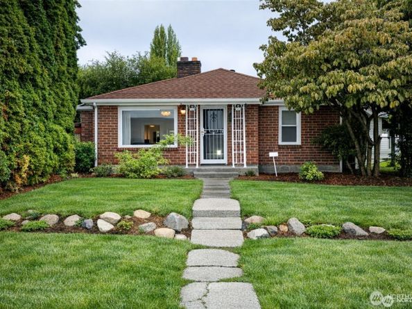 12037 71st Avenue S, Seattle WA 98178