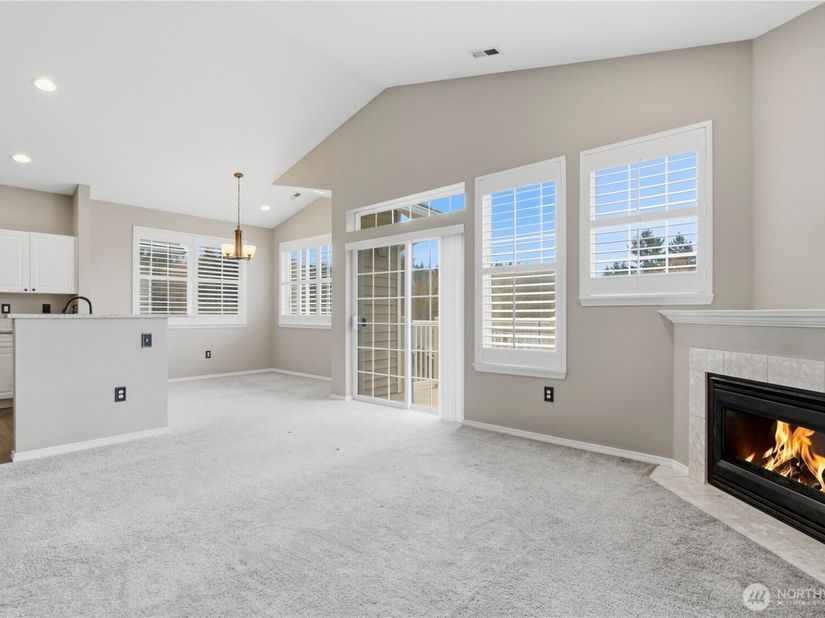 18676 NE 56th Court, Redmond WA 98052