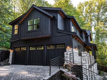 10661 Forbes Creek Drive