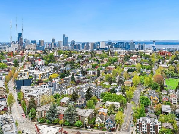 137 23rd Avenue E, Seattle WA 98112