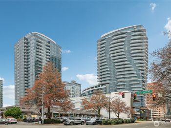 838 Avenue Square NE