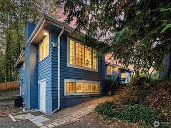 959 Hoquiam Avenue NE