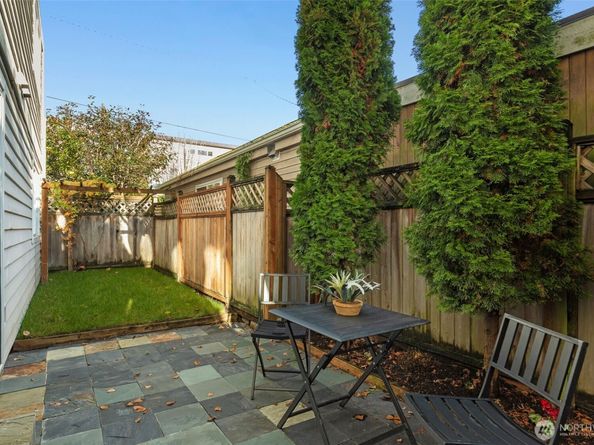 633 NW 85th Street 101, Seattle WA 98117