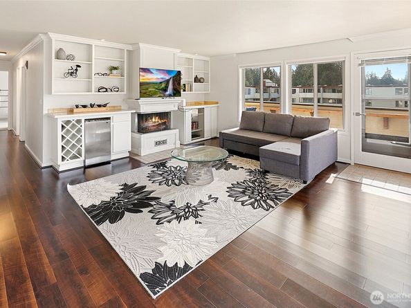 8516 196th Street SW 302, Edmonds WA 98026