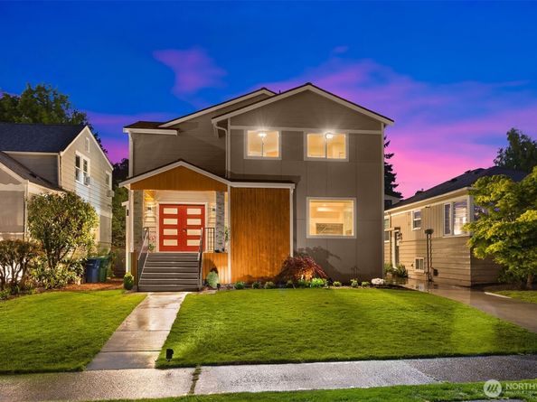 4326 NE 44th Street, Seattle WA 98105