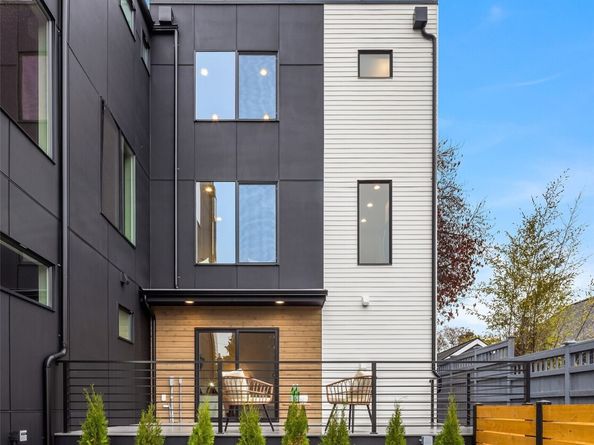 2842 NW 62nd Street, Seattle WA 98107