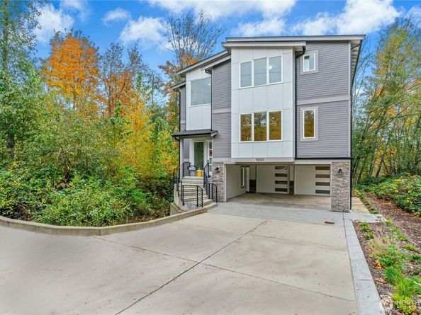 15001 NE 8th Street, Bellevue WA 98007