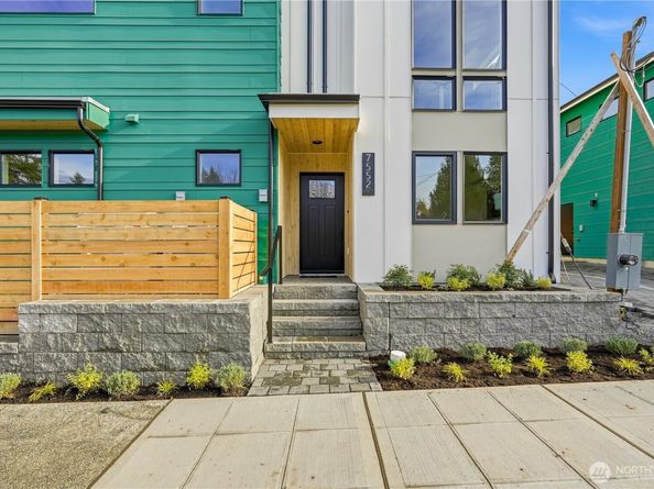 7552 39th Avenue SW, Seattle WA 98126