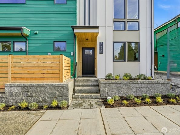 7552 39th Avenue SW, Seattle WA 98126