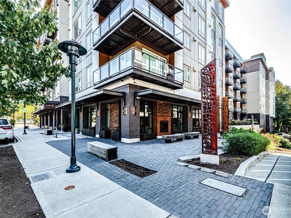 11903 NE 128th Street 214, Kirkland WA 98034