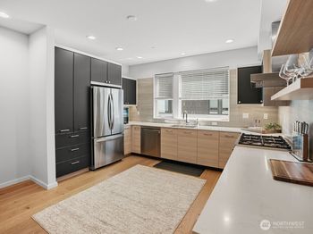 17338 Bothell Way NE