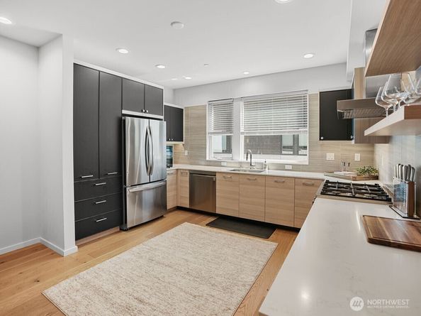 17338 Bothell Way NE E, Bothell WA 98011