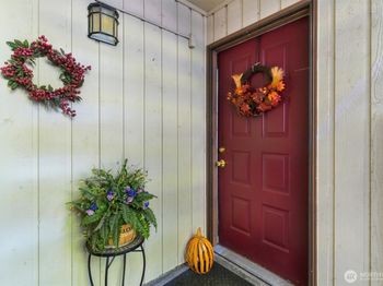 26425 Pennsylvania Avenue NE