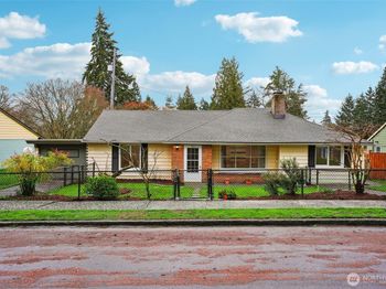 15314 Interlake Avenue N