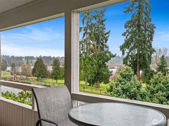 23409 Lakeview Drive F201, Mountlake Terrace WA 98043