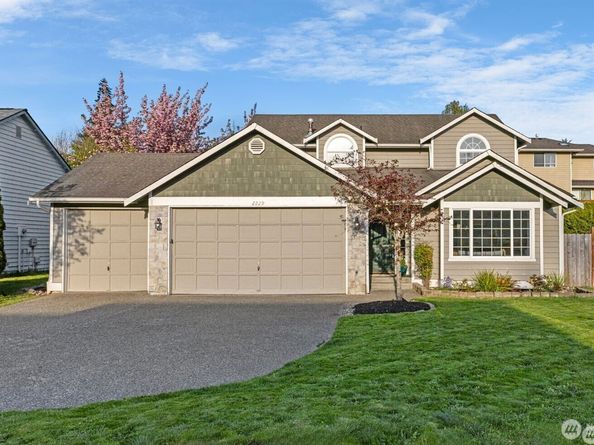 2229 150th Pl SW, Lynnwood WA 98087